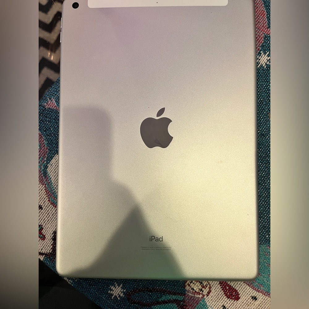Near Perfect Condition Ipad 7th Gen